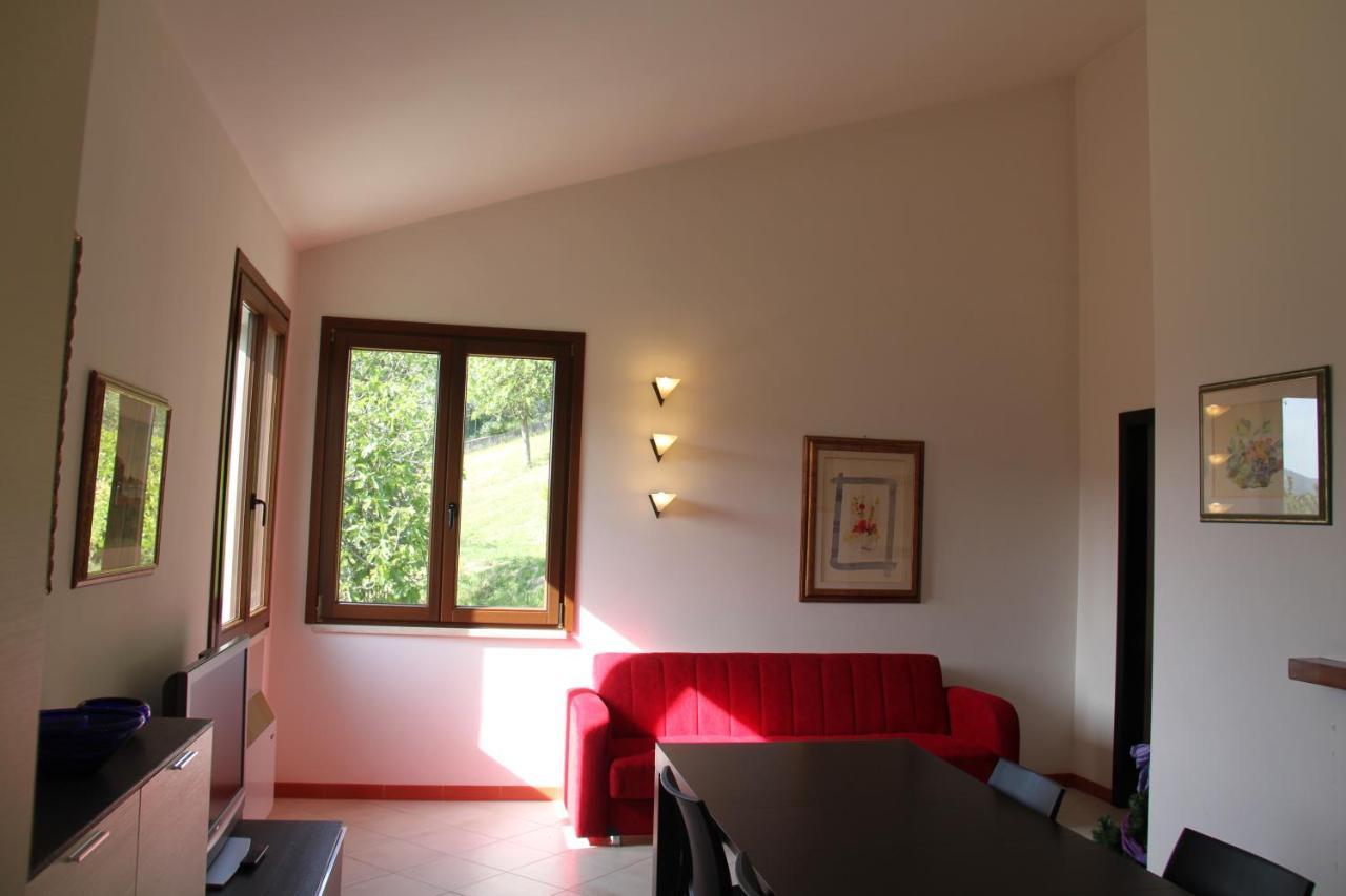 Villino Con Piscina Terni Exterior foto